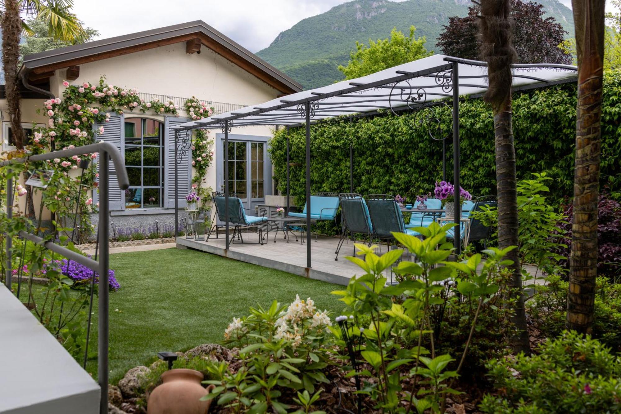 Maji Como Lake Mandello del Lario Exterior photo